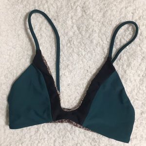 Acacia pupukea top in seaweed/storm